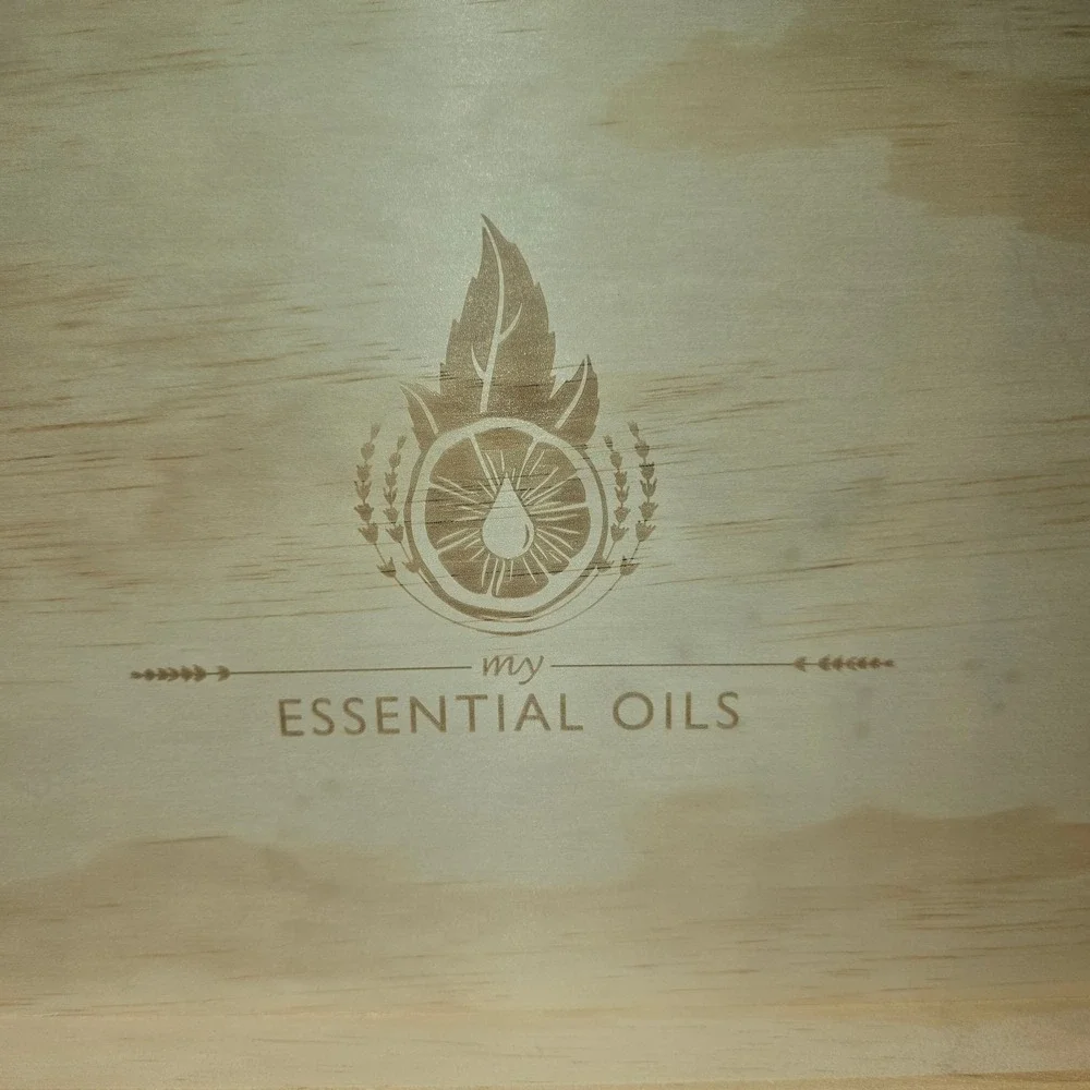 doTerra Essential Oil Engraved Wooden Storage Box Holds‎ 68 Bottles + foam pad
